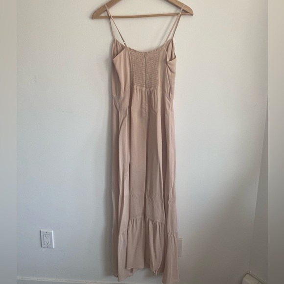 Reformation Emersyn Dress in Champagne - Picture 8 of 9